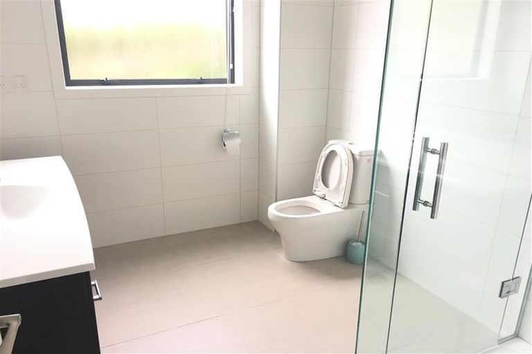 Photo of property in 33 Remuremu Street, Long Bay, Auckland, 0630