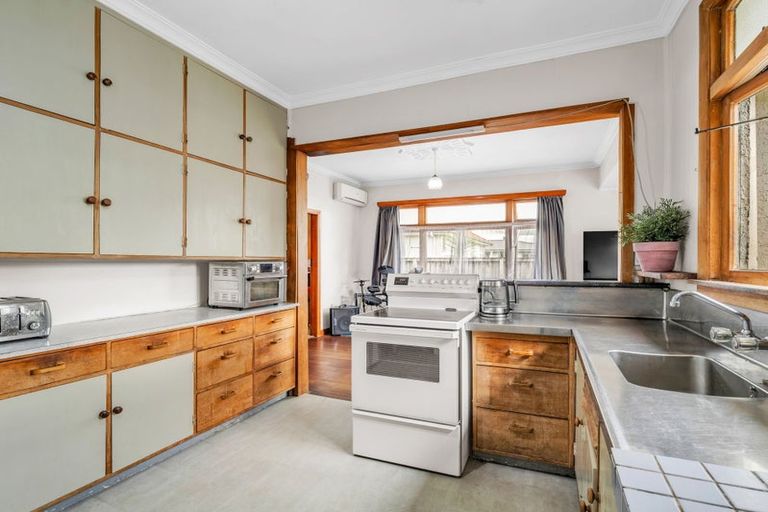 Photo of property in 105 Vogel Street, Roslyn, Palmerston North, 4414