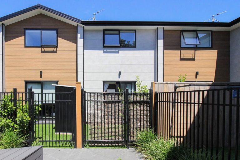 Photo of property in 3/99 Waiwhetu Road, Waterloo, Lower Hutt, 5011