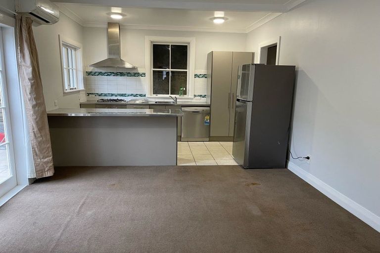 Photo of property in 73 Majoribanks Street, Mount Victoria, Wellington, 6011