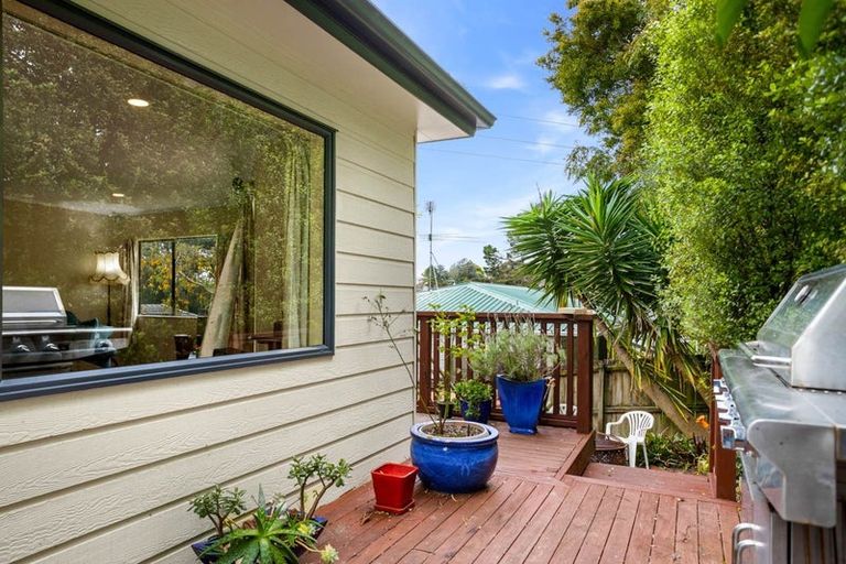 Photo of property in 2/25 Anne Mclean Drive, Bayview, Auckland, 0629