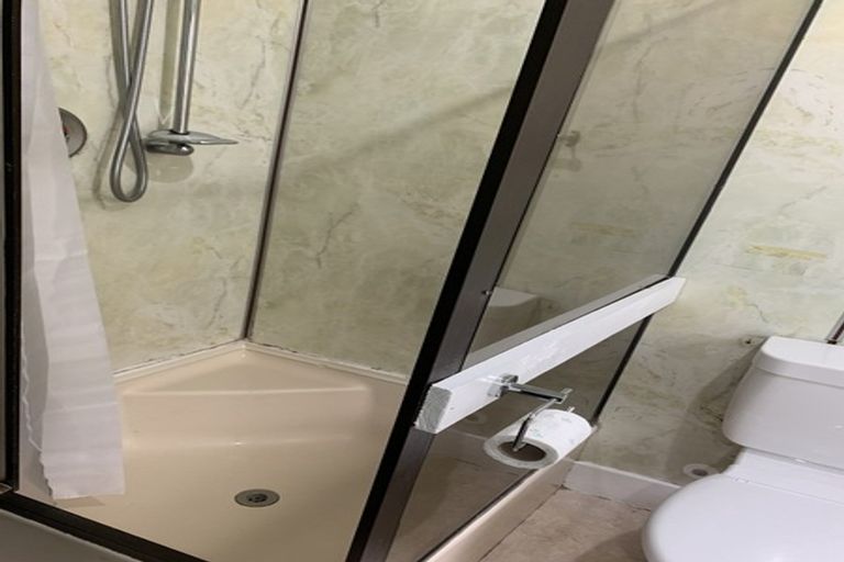 Photo of property in 5 Kahikatea Drive, Melville, Hamilton, 3206