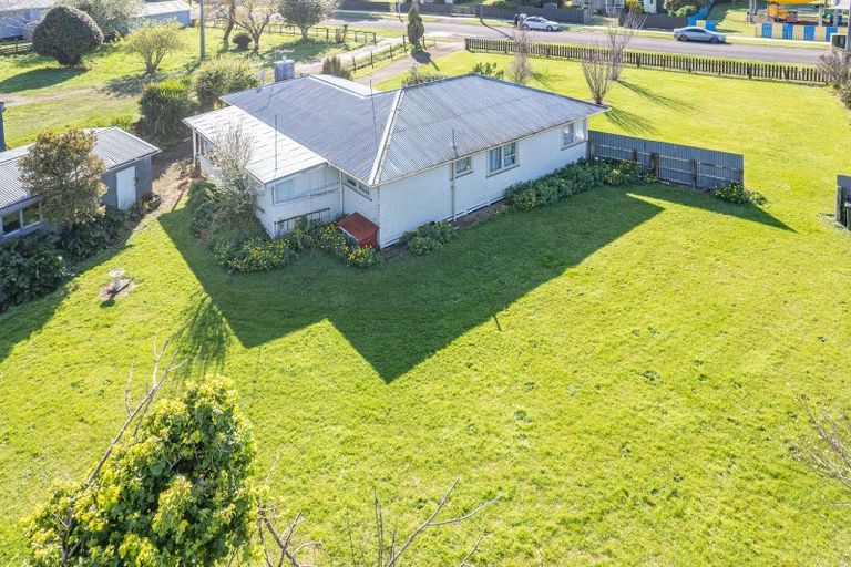 Photo of property in 23 Gloag Street, Waverley, 4510