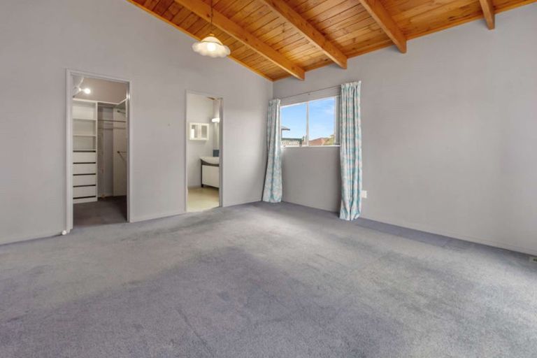 Photo of property in 16 Gillam Crescent, Springfield, Rotorua, 3015