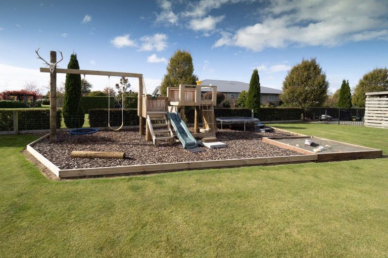 Photo of property in 136 Tarbottons Road, Tinwald, Ashburton, 7700
