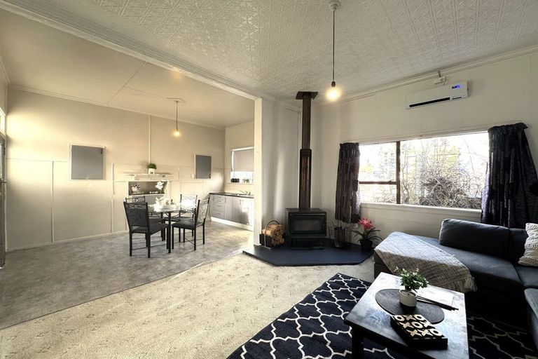 Photo of property in 21 Elderlee Street, Milton, 9220