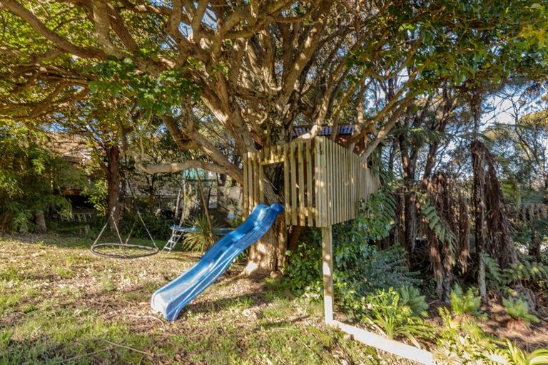 Photo of property in 1 Keith Smith Avenue, Beach Haven, Auckland, 0626