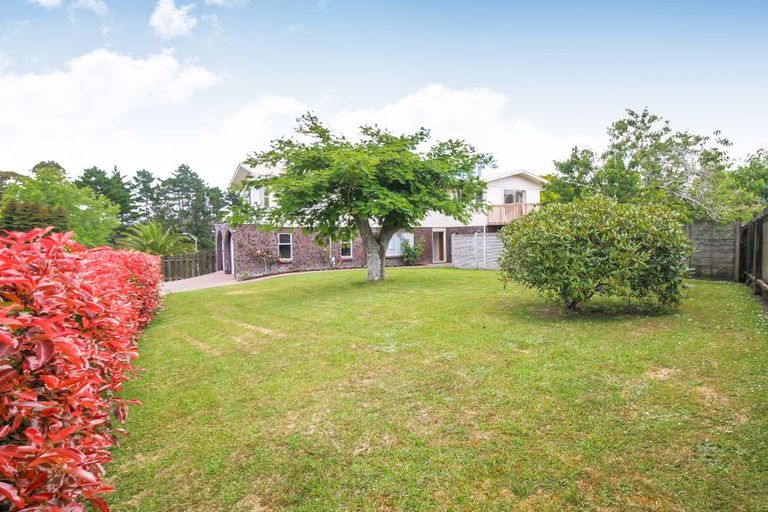 Photo of property in 19 St Catherine Crescent, West Harbour, Auckland, 0618