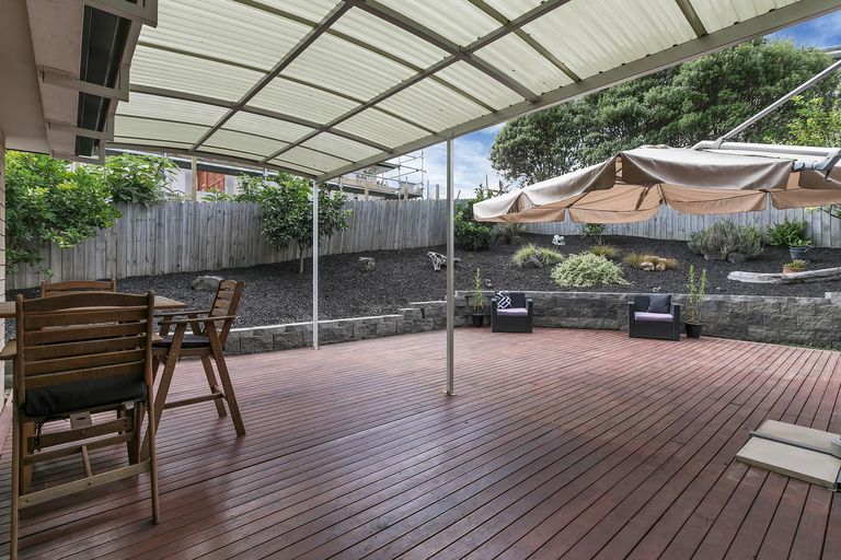 Photo of property in 9 Karika Place, Massey, Auckland, 0614