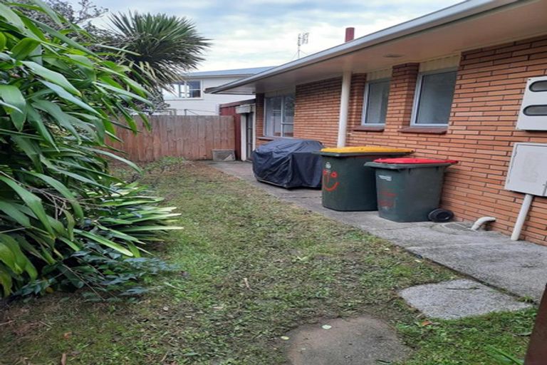 Photo of property in 2/60 Aurea Avenue, Pakuranga, Auckland, 2010