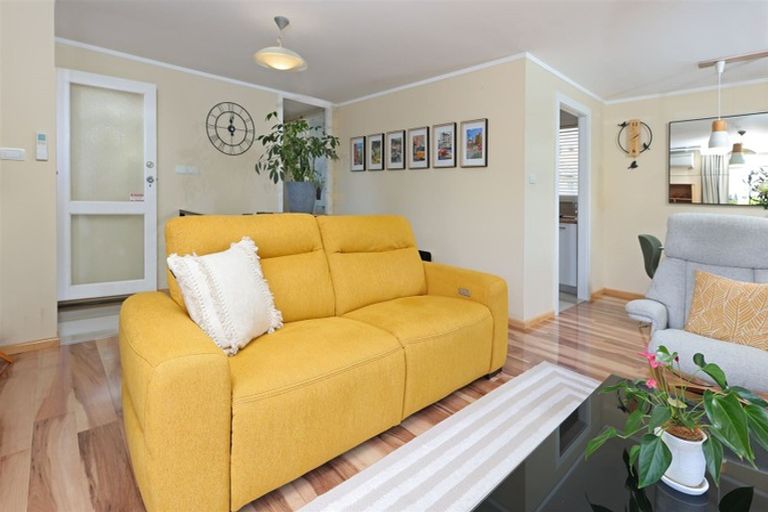 Photo of property in 1/56 Woodglen Road, Glen Eden, Auckland, 0602