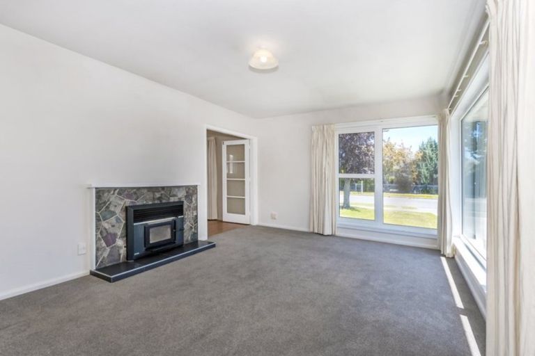 Photo of property in 18 Eglinton Street, Avondale, Christchurch, 8061