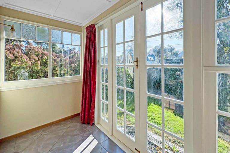 Photo of property in 110 Waiwhetu Road, Waterloo, Lower Hutt, 5011