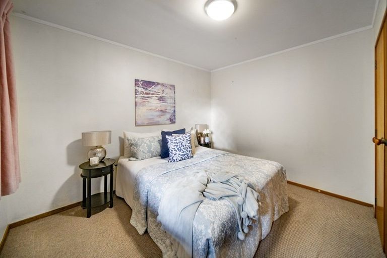 Photo of property in 3 Orinda Close, Botany Downs, Auckland, 2010