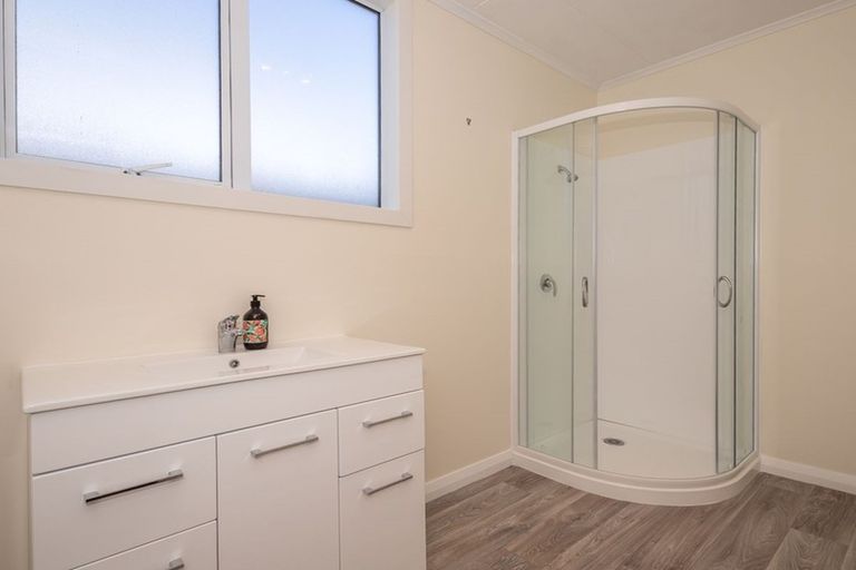 Photo of property in 82-84 Queen Street, Westport, 7825