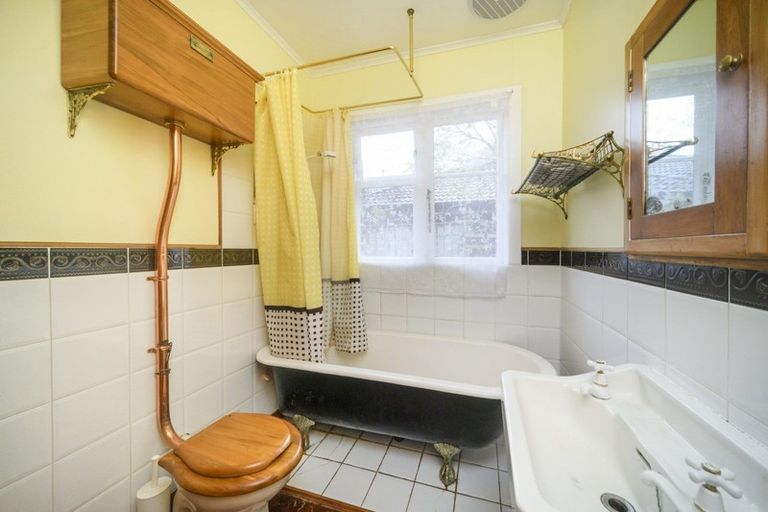 Photo of property in 265 Victoria Avenue, Hokowhitu, Palmerston North, 4410