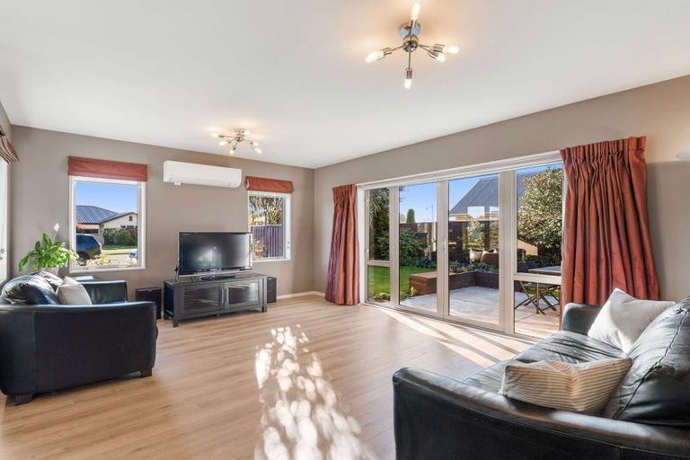 Photo of property in 16 Heathridge Place, Lincoln, 7608
