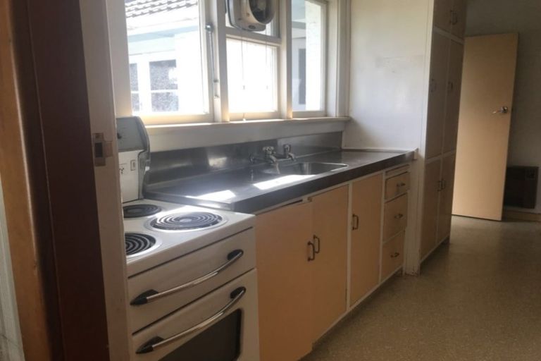 Photo of property in 114 Blenheim Road, Riccarton, Christchurch, 8041