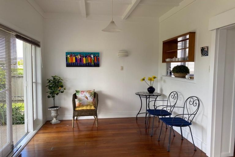 Photo of property in 16 Bangor Street, Point Chevalier, Auckland, 1022