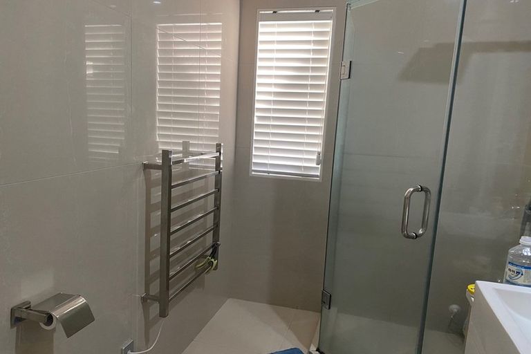 Photo of property in 14 Kerrykeel Drive, Flat Bush, Auckland, 2019