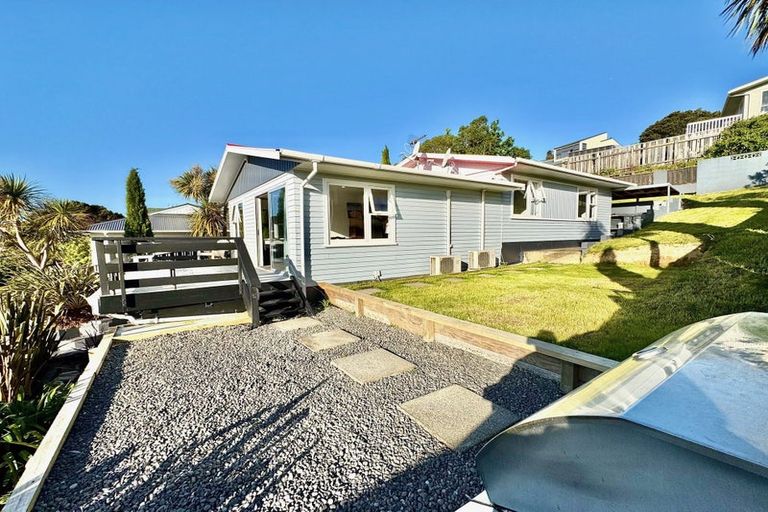 Photo of property in 129 Conclusion Street, Ascot Park, Porirua, 5024