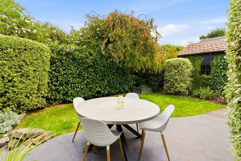 Photo of property in 139 Eglinton Road, Mornington, Dunedin, 9011