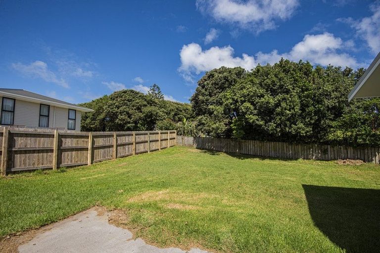 Photo of property in 23 Sunset Drive, Baylys Beach, Dargaville, 0377