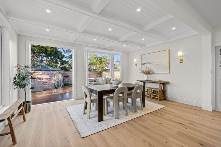 Photo of property in 112 Heaton Street, Merivale, Christchurch, 8052