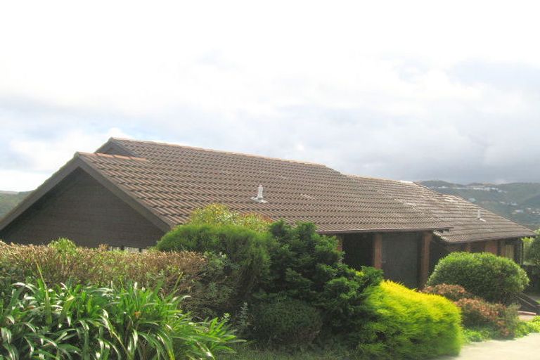 Photo of property in 14a Parklands Drive, Karori, Wellington, 6012