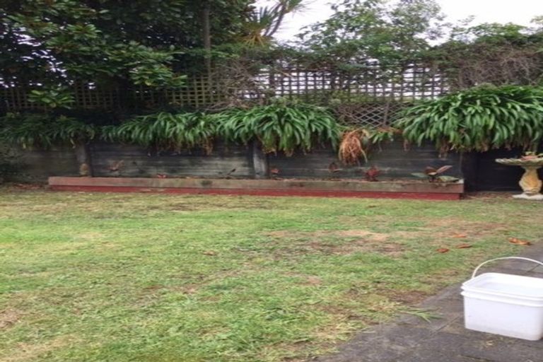 Photo of property in 11 Robert Grove, Paraparaumu, 5032