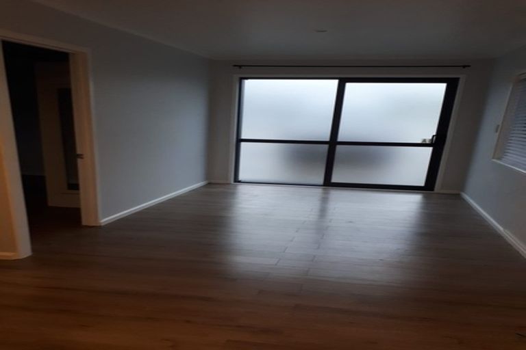 Photo of property in 8 Kumar Place, The Gardens, Auckland, 2105