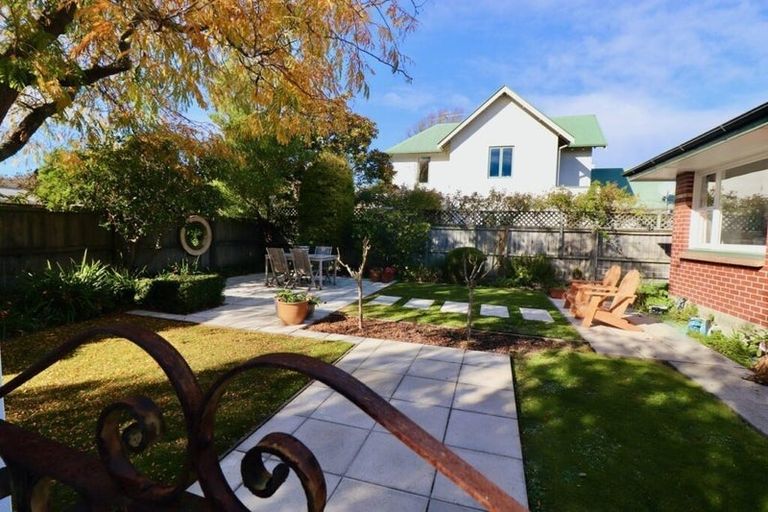 Photo of property in 2/10 Bretts Road, St Albans, Christchurch, 8052