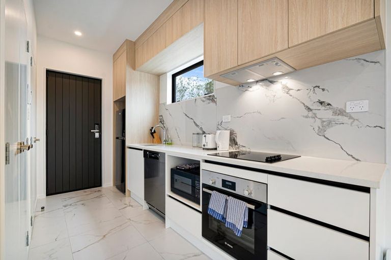 Photo of property in 4/25 Abbotleigh Avenue, Te Atatu Peninsula, Auckland, 0610