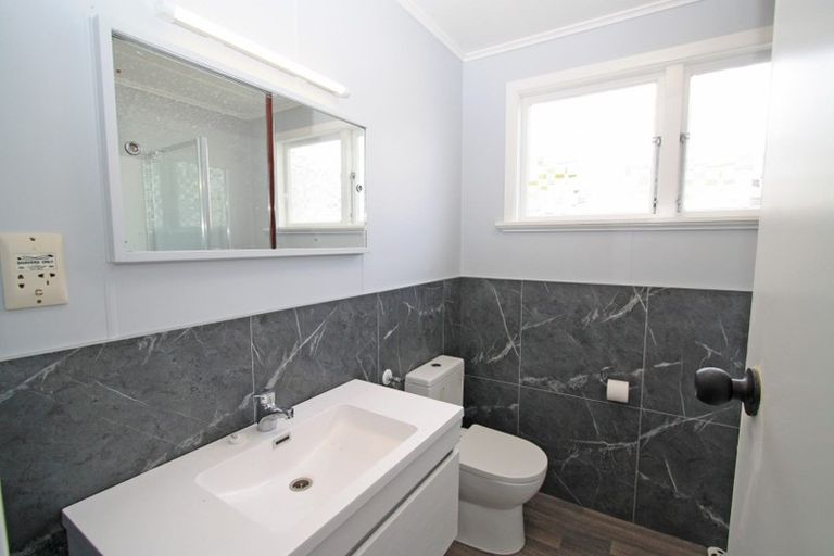 Photo of property in 62 Crownhill Street, Spotswood, New Plymouth, 4310