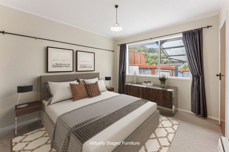 Photo of property in 2 Summit Road, Fairfield, Lower Hutt, 5011