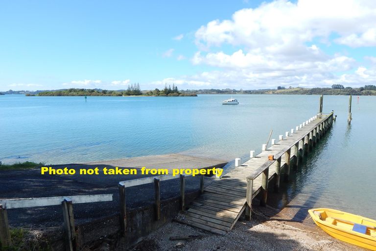 Photo of property in 211 Rangitane Road, Kerikeri, 0294