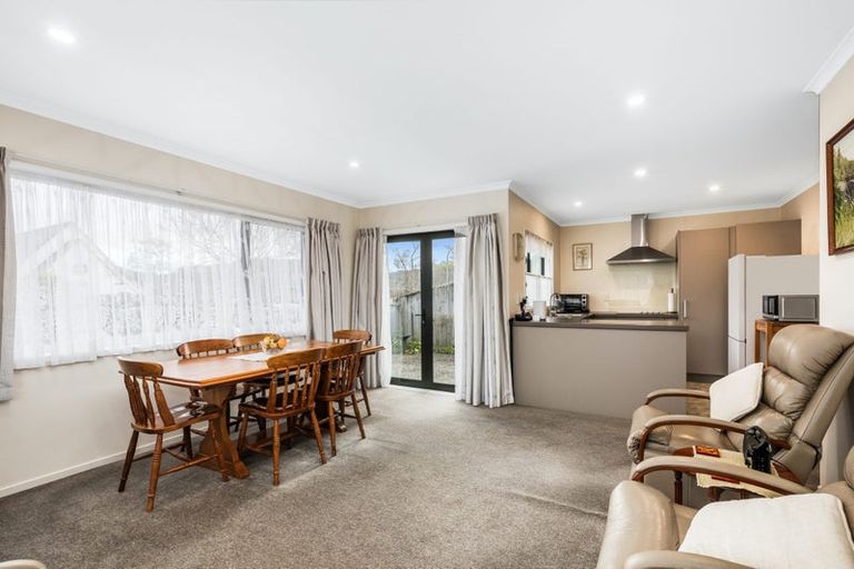 Photo of property in 1/32 Gibbons Street, Upper Hutt Central, Upper Hutt, 5018