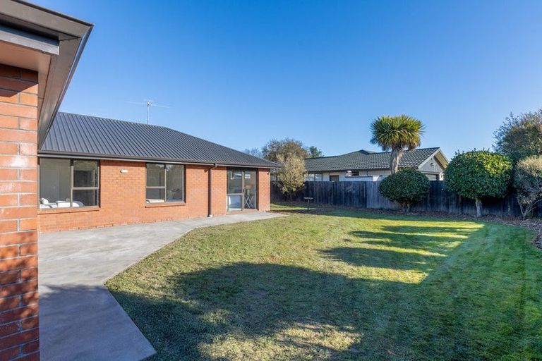 Photo of property in 2 De Courcy Place, Avondale, Christchurch, 8061