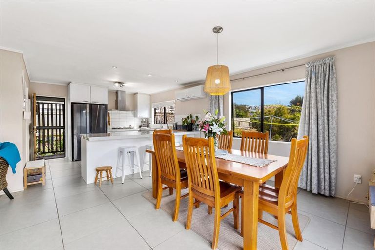 Photo of property in 22a Hammond Avenue, Hatfields Beach, Orewa, 0931