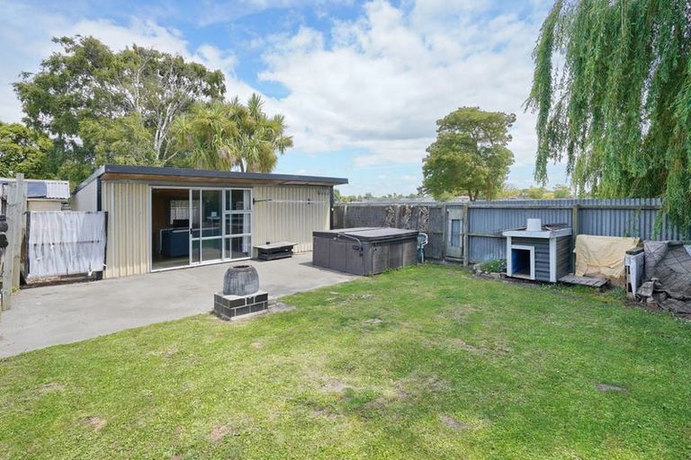 Photo of property in 171 Wainoni Road, Avondale, Christchurch, 8061