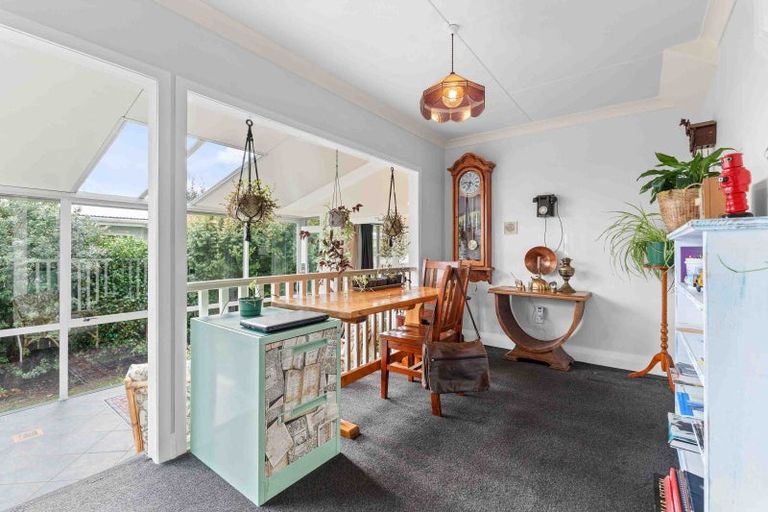 Photo of property in 15 Carlton Terrace, Westown, New Plymouth, 4310