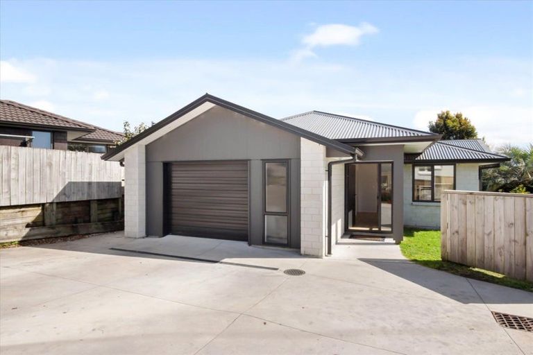 Photo of property in 2a No 2 Road, Te Puke, 3119