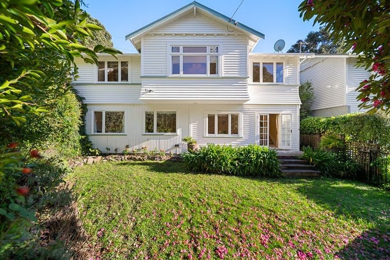 Photo of property in 8 Fitzroy Street, Wadestown, Wellington, 6012