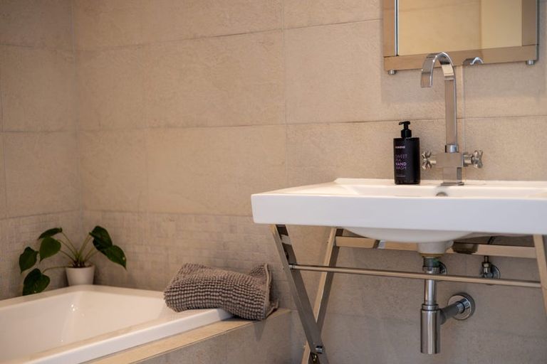 Photo of property in 40 Weka Street, Fendalton, Christchurch, 8041