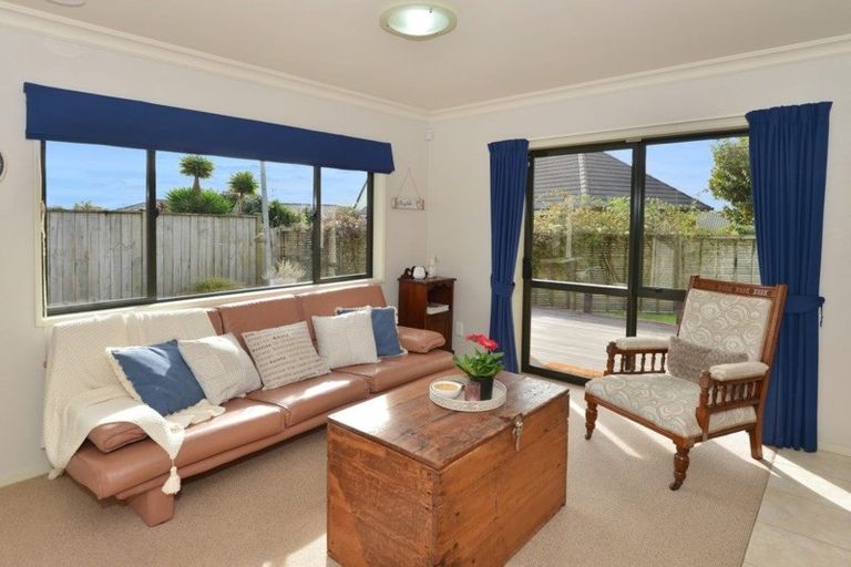 Photo of property in 6 Oxford Avenue, Te Kamo, Whangarei, 0112