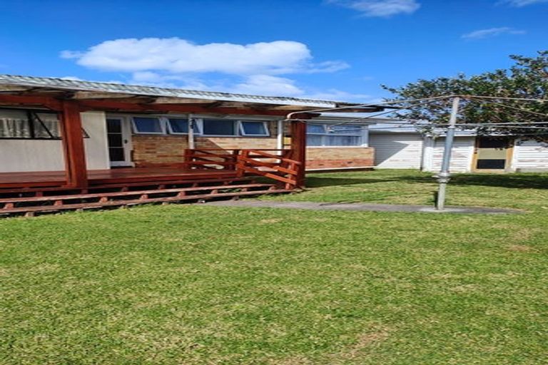 Photo of property in 2 Pandora Place, Pakuranga, Auckland, 2010