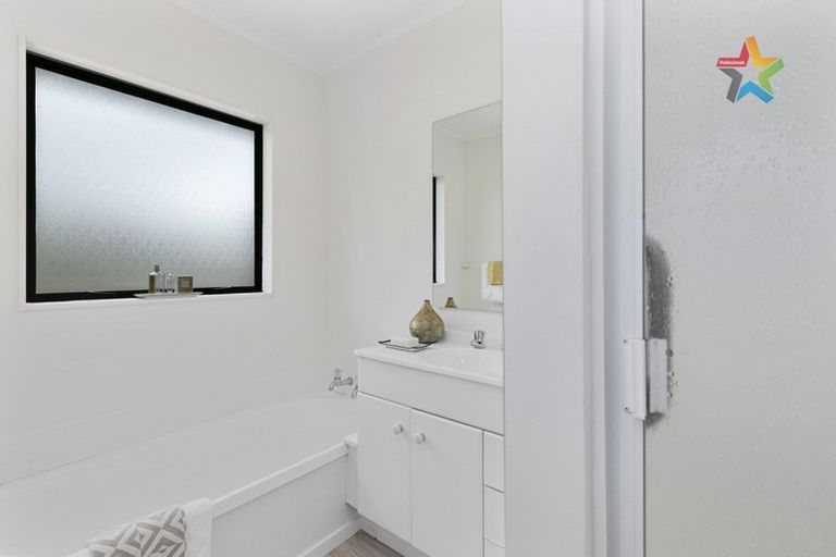 Photo of property in 1/4 Porutu Street, Fairfield, Lower Hutt, 5011