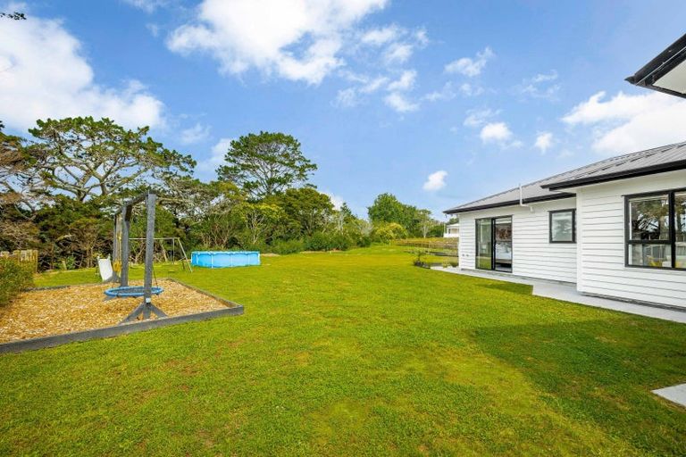 Photo of property in 3 Awatiro Drive, Kaukapakapa, 0871