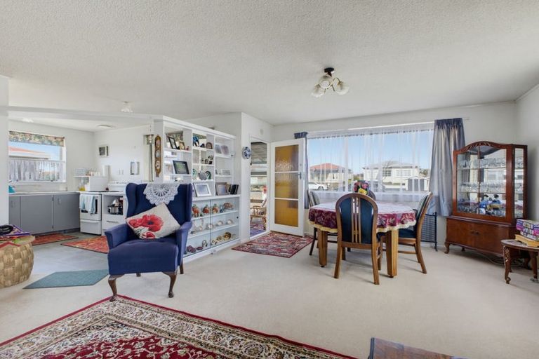 Photo of property in 84 Broadway, Stratford, 4332