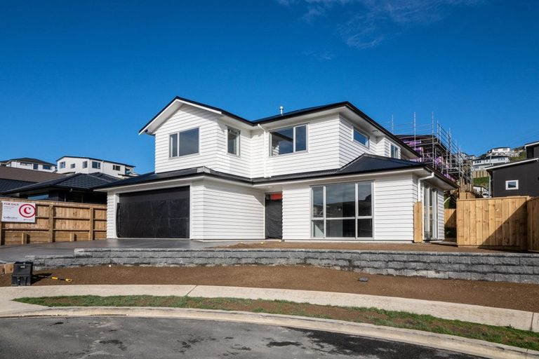 Photo of property in 10 Hattersley Grove, Churton Park, Wellington, 6037